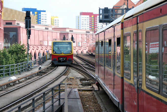 IVU versorgt verbundweite Fahrplanauskunft des VBB La S-Bahn di Berlino dal davanti