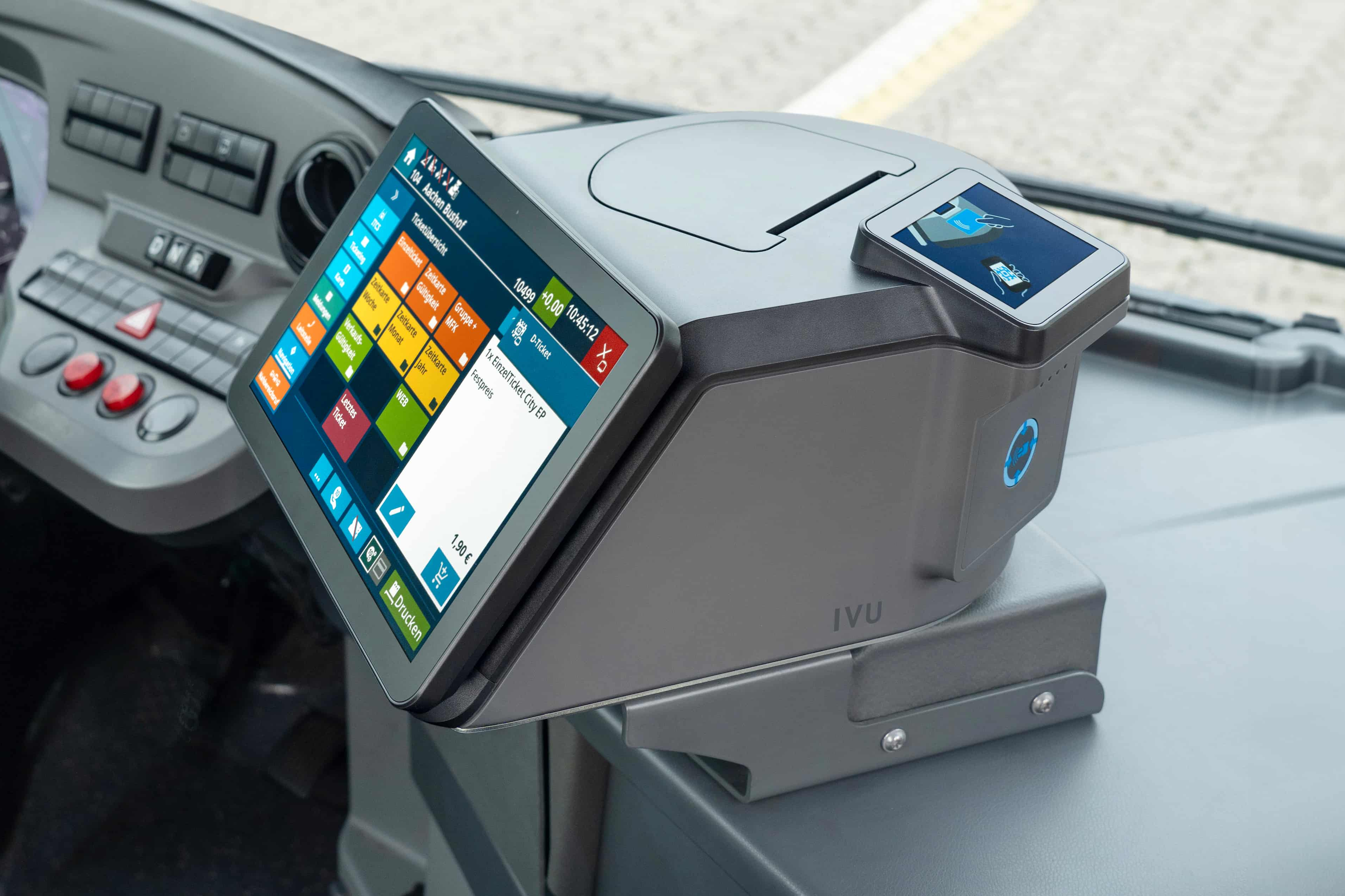 Betriebssteuerung von Bordrechnersoftware – IVU.cockpit