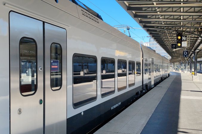 Il CDG Express, il treno di Hello Paris, alla stazione di Paris-Est.